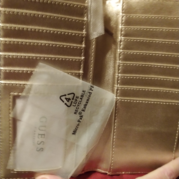 Guess purse and wallet - Picture 5 of 6